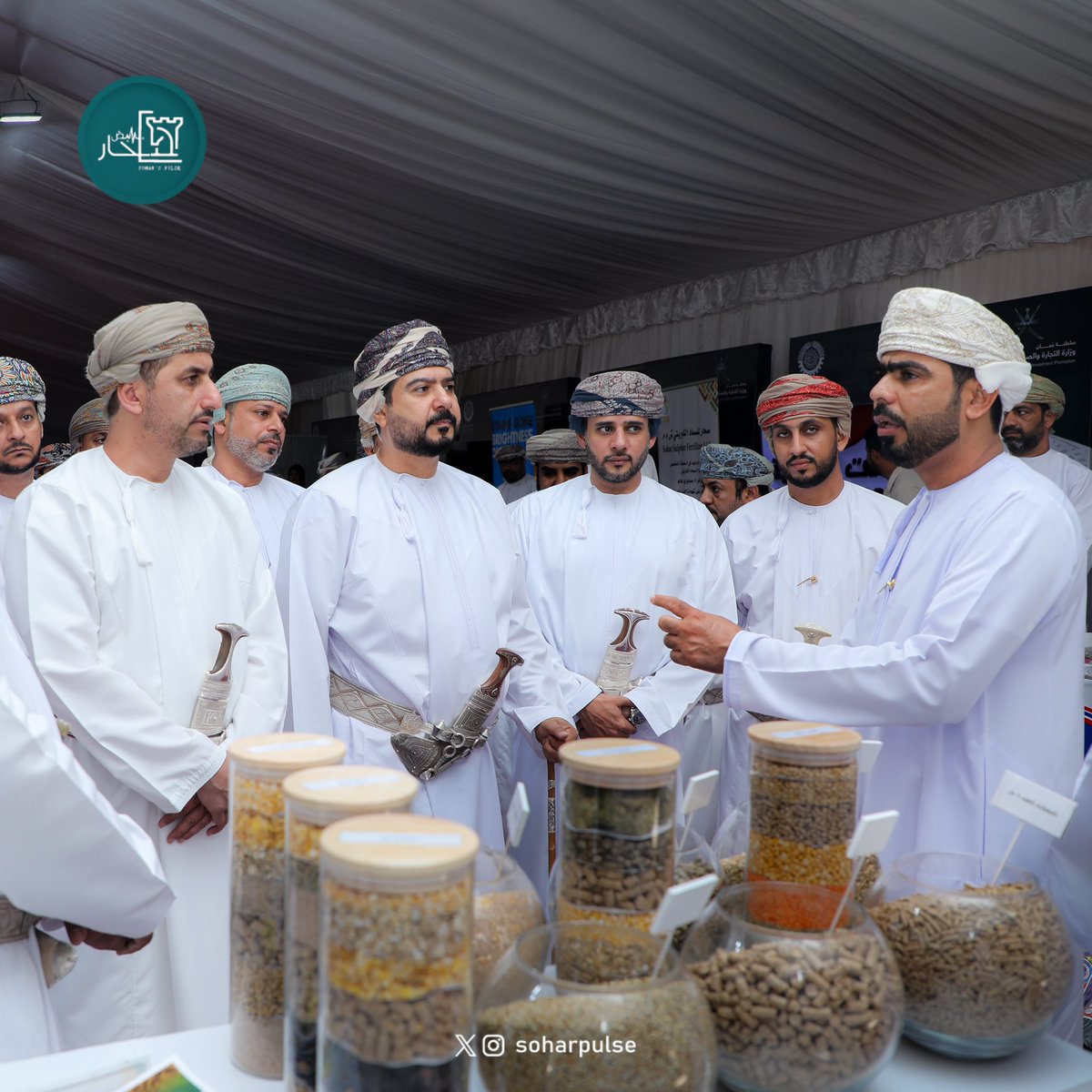 soharpulse's tweet image. نظّمت غرقة تجارة وصناعة عمان بمحافظة شمال الباطنة و وزارة التجارة والصناعة وترويج الاستثمار المعرض الصناعي وفعاليات اليوم الثاني ليوم الصناعة العماني تحت رعاية معالي قيس بن محمد اليوسف وزير التجارة والصناعة وترويج الاستثمار.

#يوم_الصناعة_العُمانية 
#صحار