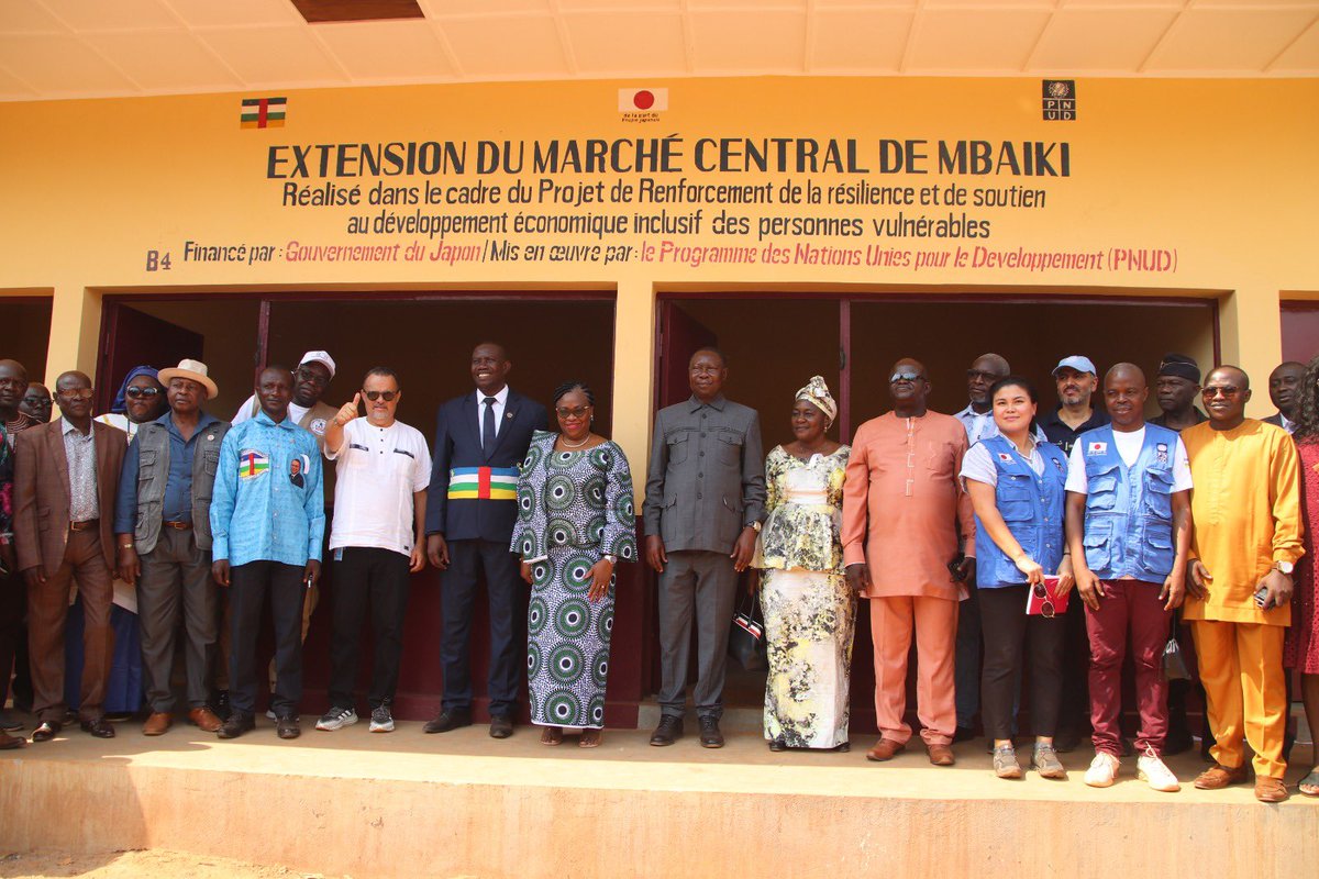 Delighted to launch an integrated project in Mbaiki CAR 🇨🇫funded by Japan 🇯🇵 @MofaJapan_en which will ➡️sustainable results that put communities in driving seat of local economic revitalization. ✅Market extension (25 kiosques) ✅Fod processing Centre ✅Literacy training