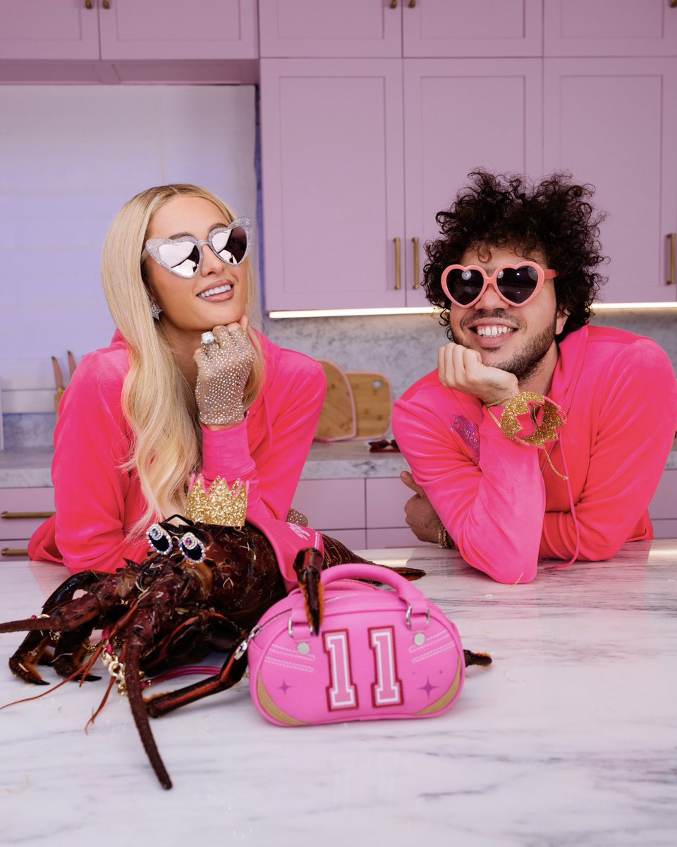 ParisHilton's tweet image. @bennyblanco and I are saving (lobster) lives and #sliving with my #BeAnIcon cookware! 👩🏼‍🍳🦞🔥👀✨