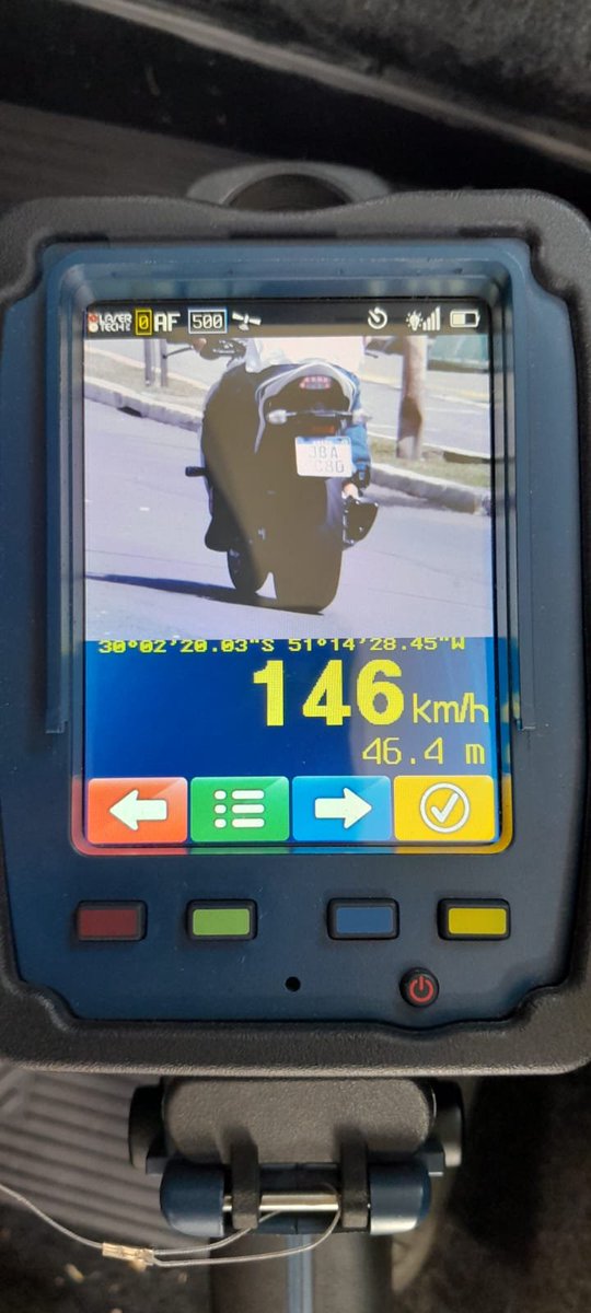 EPTC_POA's tweet image. 15h20 - ⚠️ #EPTC registrou flagrante de irresponsabilidade a 146 km/h na av. Edvaldo Pereira Paiva, onde o limite é de 60 km/h.

Atenção motorista! Tenha consciência e respeite a vida no trânsito mesmo sem a necessidade do radar. 

#FaçaSuaParte #EPTCéEducação