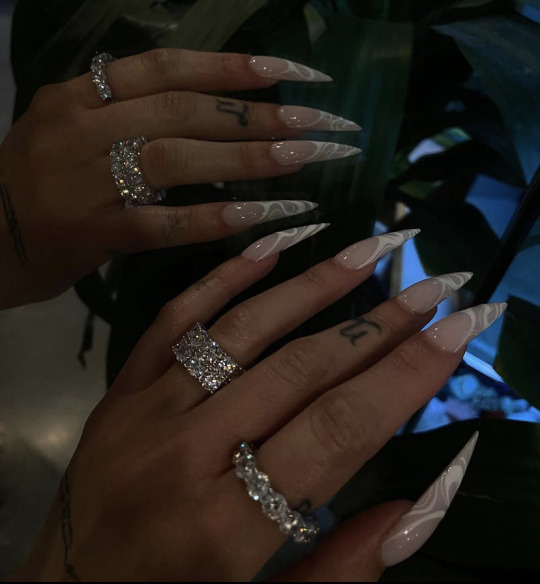 blackgirlluxury's tweet photo. Being spoiled feels sooooo good on me https://t.co/ntLolU3wdC