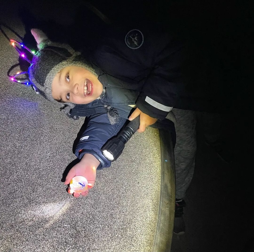 4BarrelOMonkeys's tweet photo. Going to take this little one out again this year. He's excited! Pic from 2023 #monkeyshines2024 #marbleman #FamilyTime @TheMsMonkey https://t.co/04apjH4Vjo