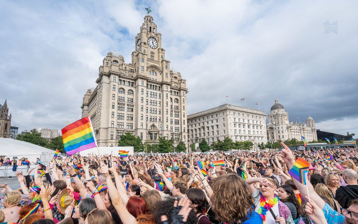 EngageLiverpool's tweet photo. Great to hear from @LCRPride CEO @andiherring at tonight’s Waterfront Residents Meeting – sounds like a packed itinerary for @PrideInLpool this Summer 🌈☀️ Letters about any traffic management will be going out to nearby residents later this year. https://t.co/nT962peYym