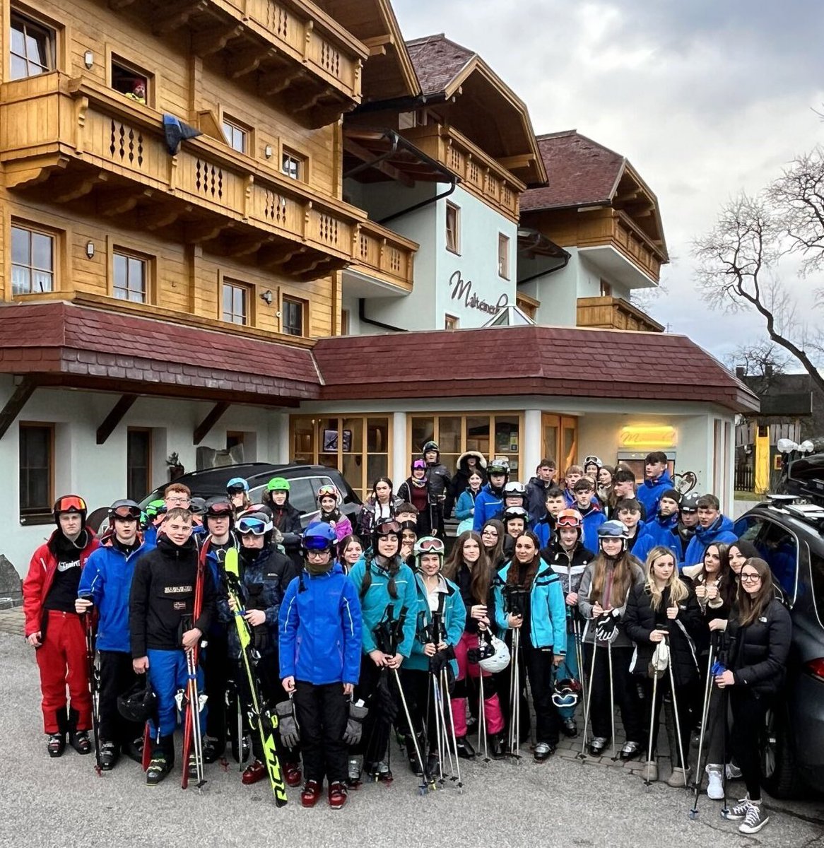 SKI TRIP 2024
#onceinalifetime #bestschooltrip