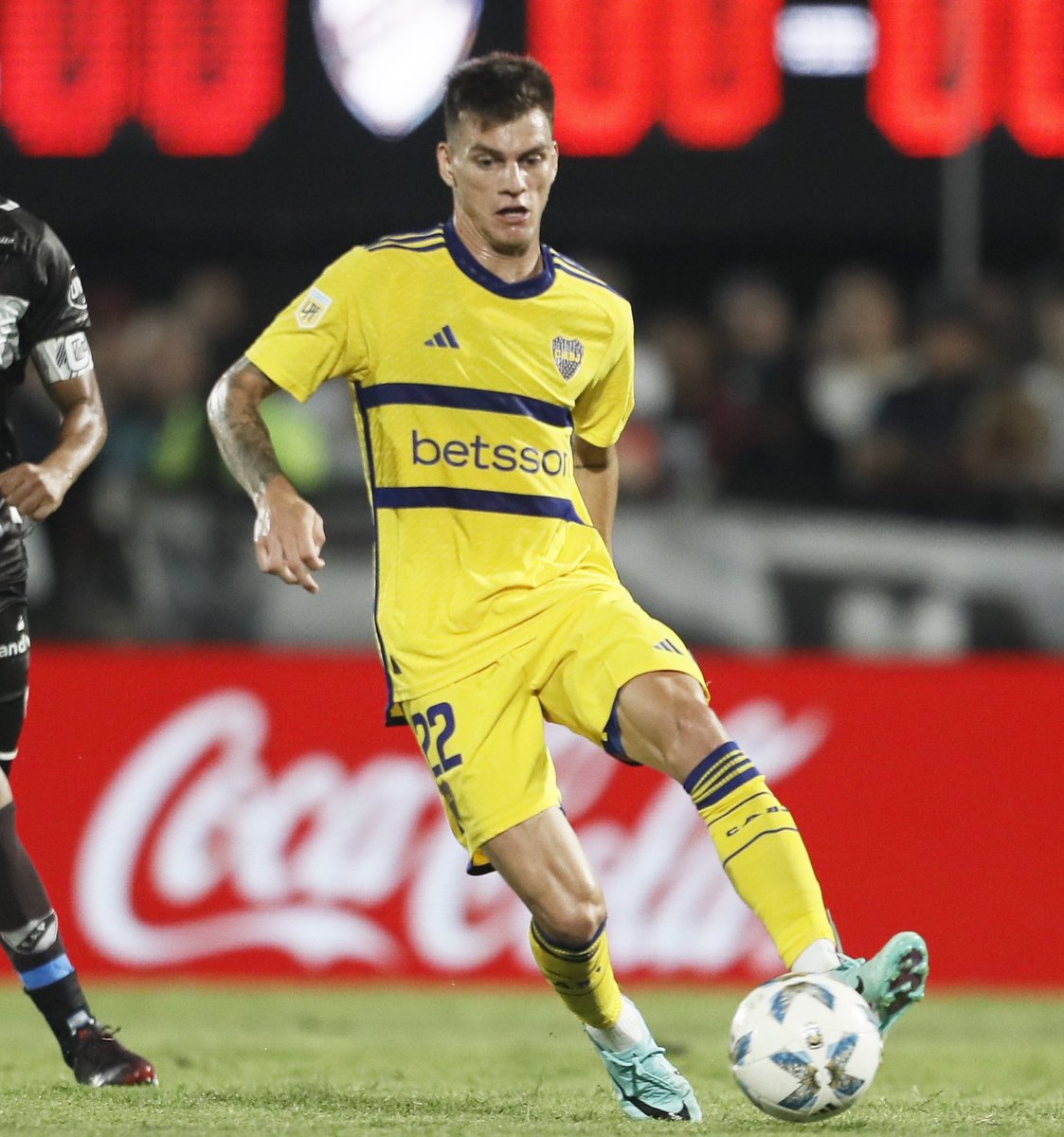 Preocupación en BOCA: 🚨
Kevin Zenón entrenó diferenciado hoy. Arrastra una molestia del partido de ayer. Se evaluará si llega al superclásico con River.
🎙️ Ibar Velázquez via <a href="/radiolared/">Radio La Red - AM 910 📻</a> 

¿A quien pondrá Diego Martínez en reemplazo del 22?