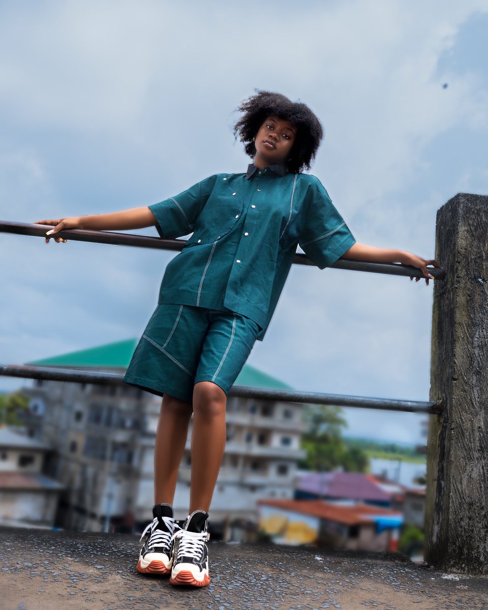 bigzorr2's tweet photo. This collection embodies a journey of self discovery and authenticity.

The AWE Suit is out. ❤️🦅

Model: @robellhovers 
📸: @sean_media_tm 

#BIGZORR
#BIGZORRTOUCH 
#AWESUIT
#FASHION
#STYLING
#LIBERIA https://t.co/n2FotEFFm1
