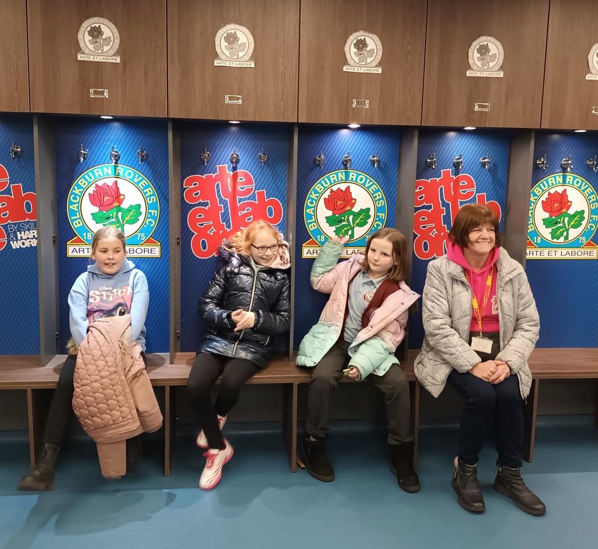 A fantastic welcome at <a href="/BrfcOffer/">BRFC Neighbourhood Youth Offer</a> for our #YoungCarers 🤩 they really had THE BEST time exploring <a href="/Rovers/">Blackburn Rovers</a> ⚽️ a tour of the stadium including behind the scenes access to the holding cells where disruptive fans are held, getting to see where players are interviewed and so much more