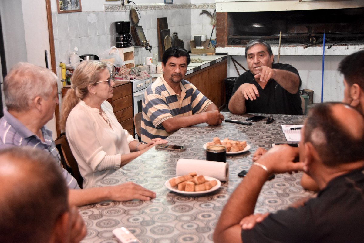 #Malvinas es una causa que sentimos muy profundamente, con dolor pero también con un infinito orgullo por quienes defendieron la patria.

Tenemos que seguir trabajando para mantener viva la memoria y honrar a nuestros héroes, se merecen todo nuestro respeto.