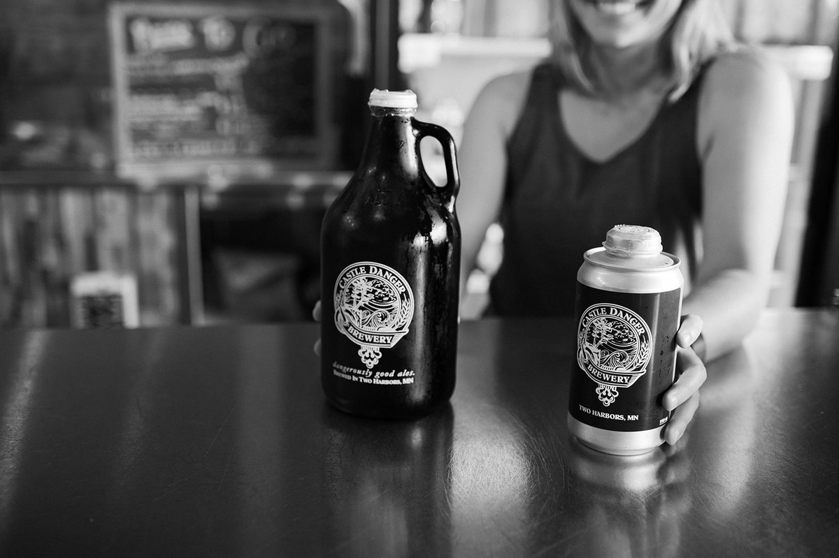 cdangerbrewer's tweet photo. Holiday weekend vibes are all about on-the-go.
#beertogo #growlers #crowlers #castledangerbrewery #twoharborsmn https://t.co/brQcmjnPn2