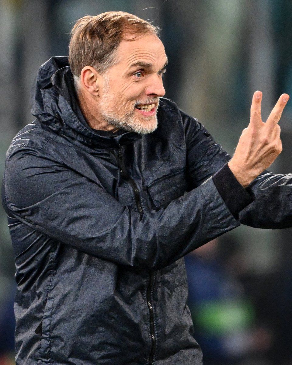 FanReactionsFC's tweet image. Henry should be ashamed of himself 😠 Absolutely shocking decision to award that penalty. No doubt VAR had a nap during that one. #VARfail #Outrageous 😡🤬