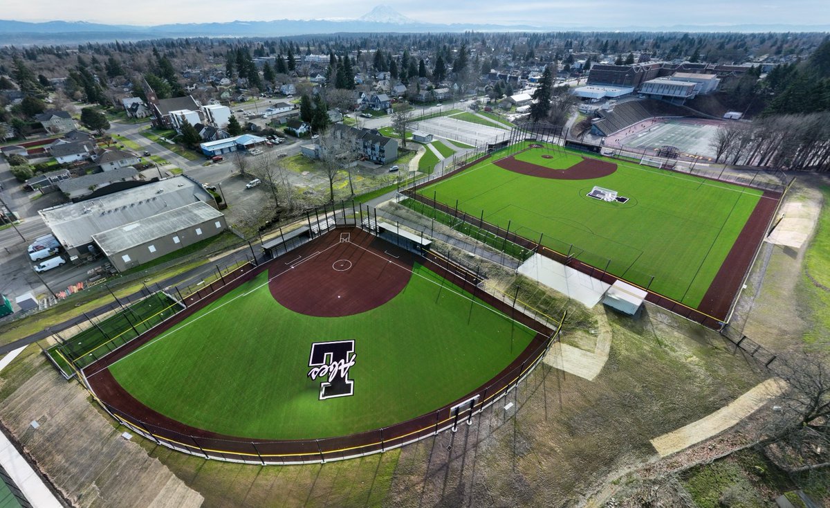 tacomaschools's tweet photo. Lincoln HS sports facility just got a major upgrade! New baseball/fastpitch & tennis courts are ready for the spring season.
Stay tuned for an upcoming ribbon-cutting ceremony.
https://t.co/5GEzqoP7Z6
#LincolnAbes #ThankYouVoters #TPS #BuildingForAchievement https://t.co/TaL3Xp9XhD