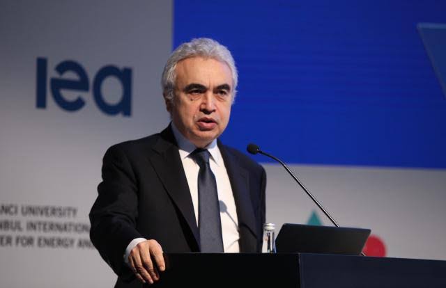EnergydayN's tweet photo. IEA prognosis sees favourable global oil markets in 2024

According to International Energy Agency, there’s favourable global oil markets outlook this year as new supplies satisfy demand and keep prices in...READ MORE

https://t.co/ean8p1LVdd

#EnergyDay #Energy https://t.co/m4llCj5x94