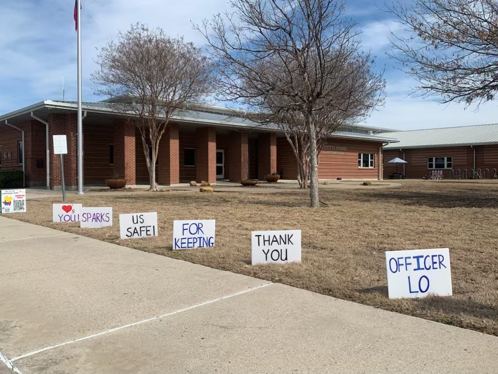 Sparks Elementary showing their appreciation for Officer Lo!!!