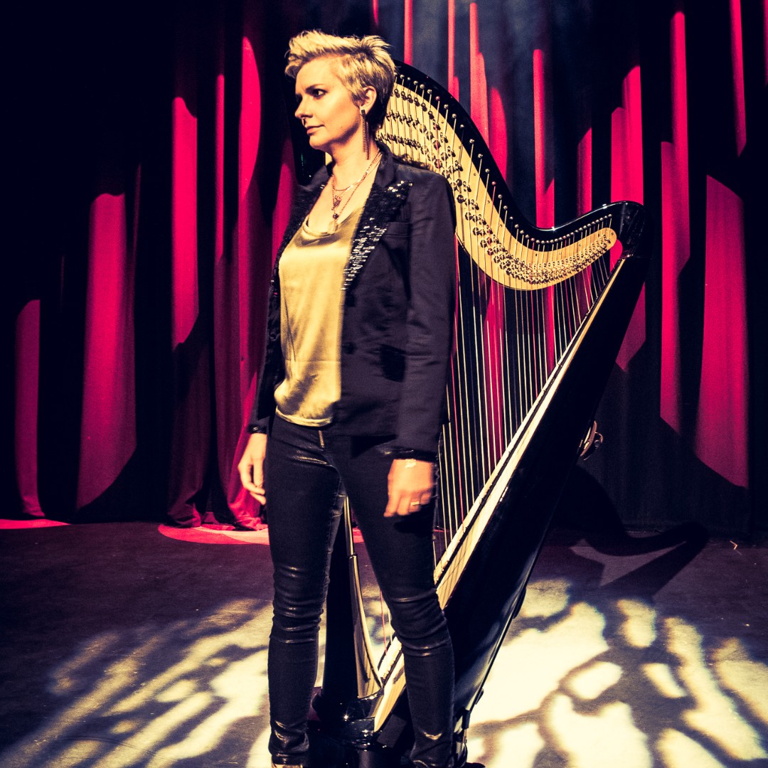 Sat 24 Feb at 8 pm @CatrinFinch Join Catrin as she journeys through the adventures and sounds of the music that’s most important to her, woven with anecdotes, chat and insights into the life of an extraordinary harpist. ow.ly/8uEY50QBCAo #harpist #musicsouthpetheton