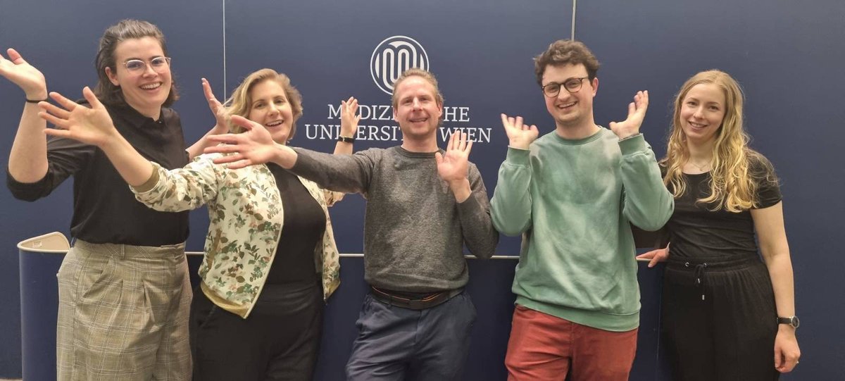 FragTobias's tweet photo. 🎉 Just wrapped up the final event of the first research project I led: #CoMitMenT It was a blast and I'm grateful for everyone who accompanied me on this journey on improving #physical #healthcare for people with #mentalillness. The best is yet to come!🌟#MentalHealthMatters https://t.co/rO68jSxTHI