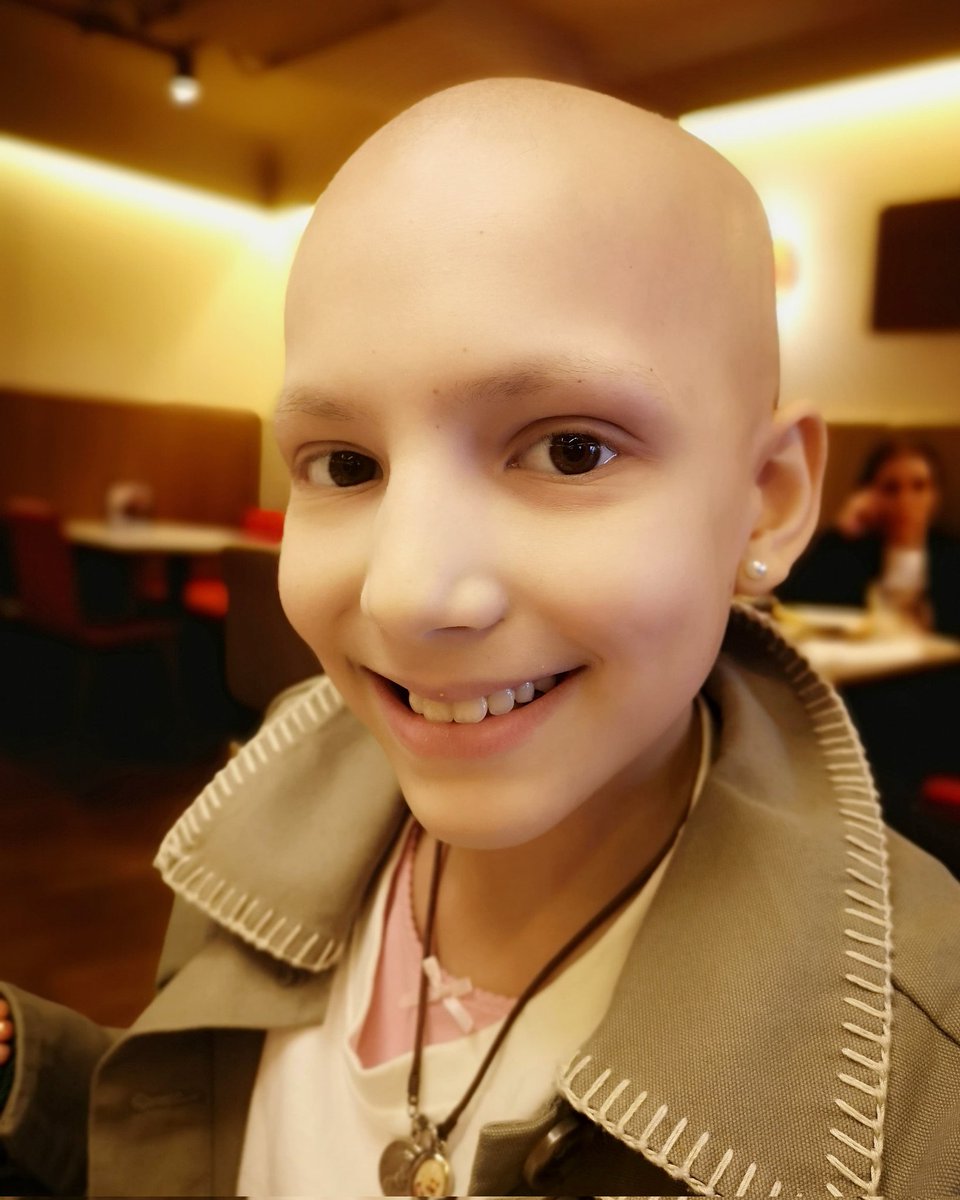 🎗️ Día Internacional del Cancer Infantil 🎗️
1600 días. 
No me canso de luchar y de soñar. 
Esto es un guerra de todos, aunque cada uno libremos nuestra propia batalla.
Siempre con una sonrisa para ser mas fuerte 😀
Seguimos sumando 💪❤️
#sonrisamagica❣️
#noteolvidesdesonreir😊😀