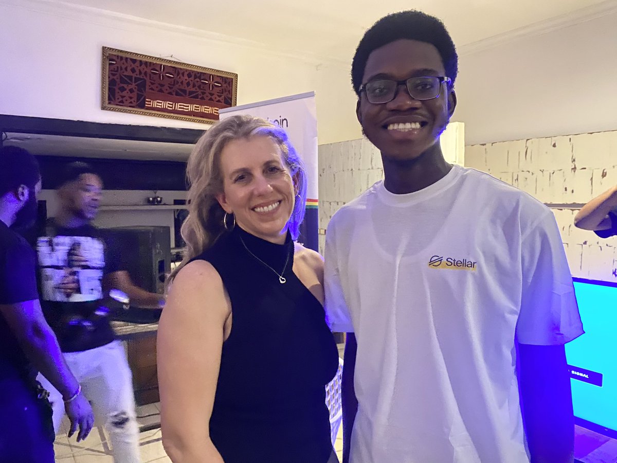 AcquaahJeremy's tweet image. Still on the journey of #building💪…
Great discussion in Ghana🇬🇭 with @StellarOrg
Engaging #localbuilders to tackle #localproblems using the Stellar blockchain got me very excited.
Thanks to @DenelleDixon and the team for the insightful conversations
and to @BbagOrg 👏👏