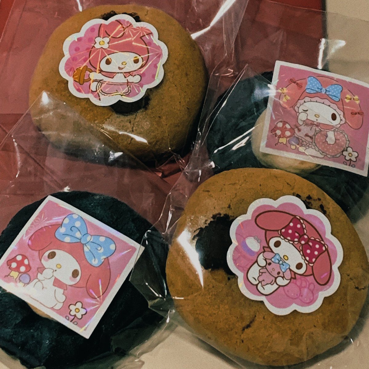 𝐓𝐡𝐚𝐧𝐤 𝐲𝐨𝐮 𝐬𝐨 𝐦𝐮𝐜𝐡 𝐟𝐨𝐫 𝐭𝐡𝐞 𝐝𝐞𝐥𝐢𝐜𝐢𝐨𝐮𝐬 𝐝𝐞𝐬𝐬𝐞𝐫𝐭 <a href="/zixuan70/">𝓩𝓲𝓩𝓪𝓷</a> 

หลังจากมีกล่องขนมมาส่งถึงบ้านก็ชิมเพลินไปจนเกลี้ยง กะว่าจะหาโอกาสมาบอกเล่าความอร่อยรวมถึงขอบคุณคนน่ารักที่แสนใจดีเวลาก็ปามาจนถึงตอนตีสอง อยากบอกว่าขนมอร่อยมากรสชาติหวานพอดี ผมชอบมากครับ🤍