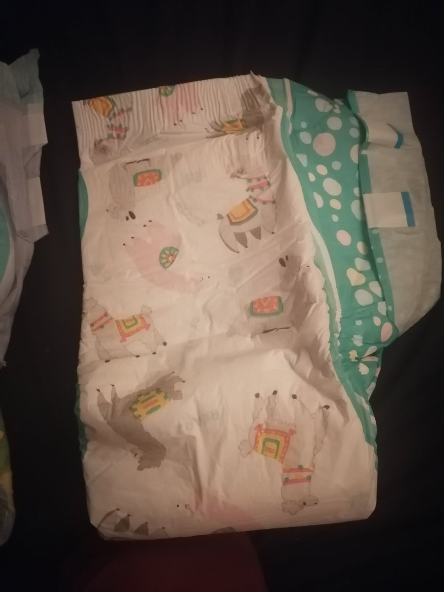 NewboyAbsl's tweet image. Colis de ravitaillement d'hiver arrivé, reste a savoir ce que je fais exactement avec 🥴
#abdl #diaperboy #frenchabdl #regression