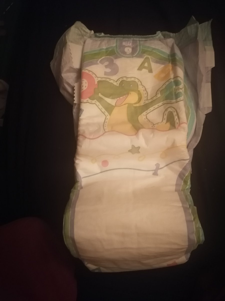 NewboyAbsl's tweet image. Colis de ravitaillement d'hiver arrivé, reste a savoir ce que je fais exactement avec 🥴
#abdl #diaperboy #frenchabdl #regression