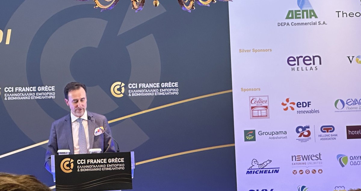 laurenceauer's tweet photo. Le ministre de l’énergie et l’environnement @Skylakakis est l’invité d’honneur de notre dîner de gala de la @ccifhel pour un discours sur la politique déterminée de transition verte de la Grèce 🇬🇷. Présentation de la nouvelle commission de l’énergie et du chgt climatique https://t.co/HIwCJbfEal