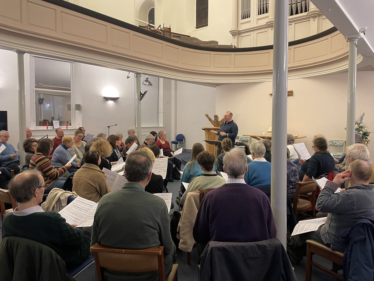 We were thrilled to once again welcome @Oli_Tarney to this week’s rehearsal to work on his ‘Canticle of Elizabeth’, which receives its premiere in our concert on 9 March in @durhamcathedral