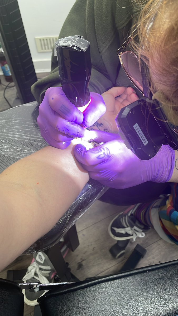 Amy Woodrow tweet media