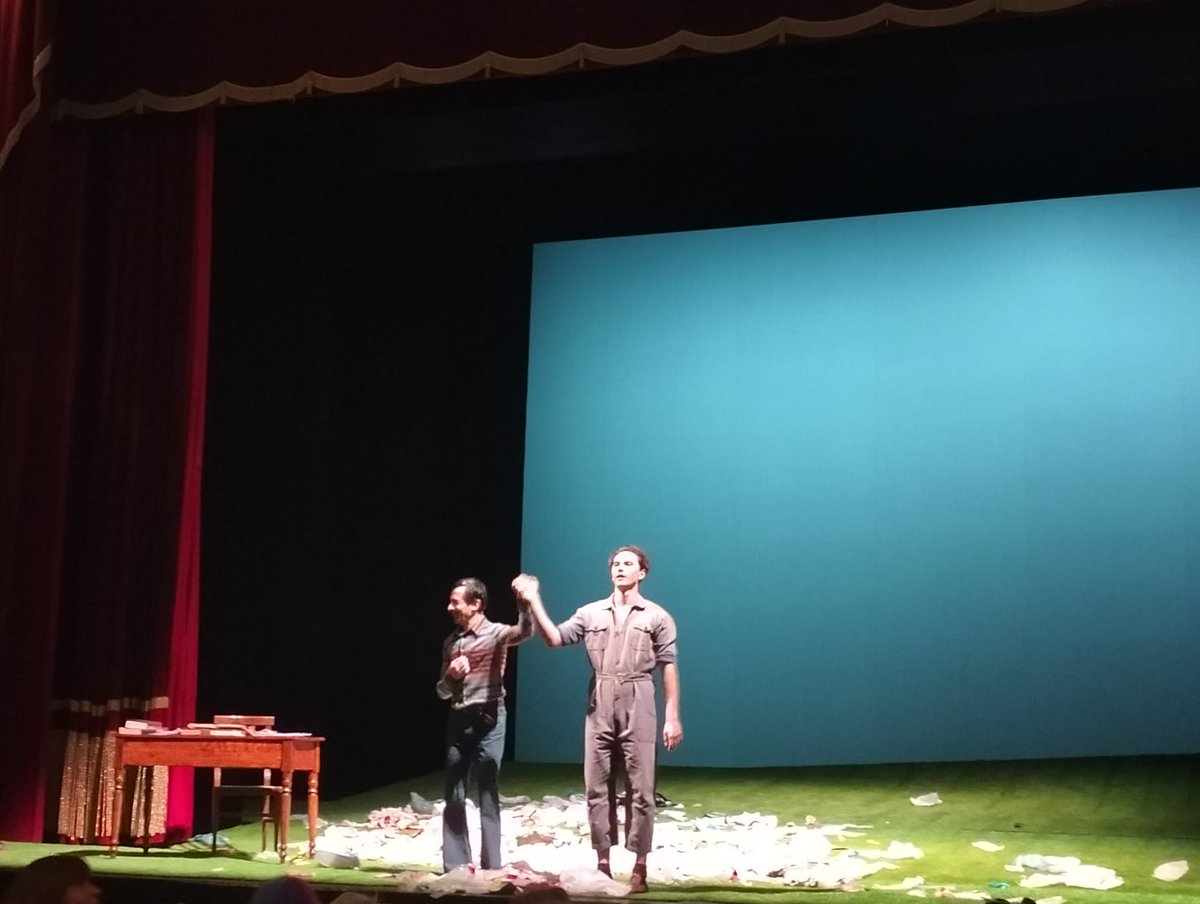 Lo Cascio, immenso in PA'. Pasolini, attuale più che mai. Bravissimi! Regia Marco Tullio Giordana #TeatroMercadante
<a href="/GenCar5/">Gennaro Carotenuto</a> @la_lagigogin <a href="/ValeriaParrell2/">Valeria Parrella</a> <a href="/LauraPalmieri9/">Laura Palmieri</a> <a href="/Radio3tweet/">Rai Radio3</a>
