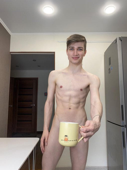 Tea or coffee? 😏 https://t.co/nBMBs7PTqw