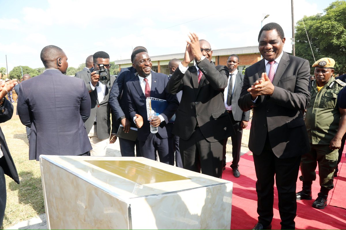 HHichilema's tweet image. August 2023, we visited #NIPA & Evelyn Hone College and committed to sink boreholes from our family resources in response to their water challenges. Today we fulfilled our pledge and officially handed over these boreholes. Great to interact with students at the 2 institutions.🇿🇲