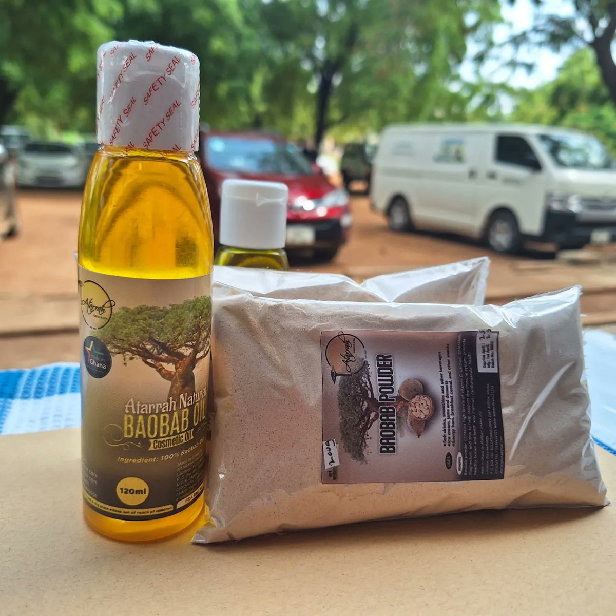 AtarrahG's tweet photo. Flourish even when down. Lessons from the #baobabtree #baobab #HereWeGo never#delay #baobaboil #baobabpowder @AbigailAbdulai #Atarrah #AtarrahGhana https://t.co/v8uXS9b19p