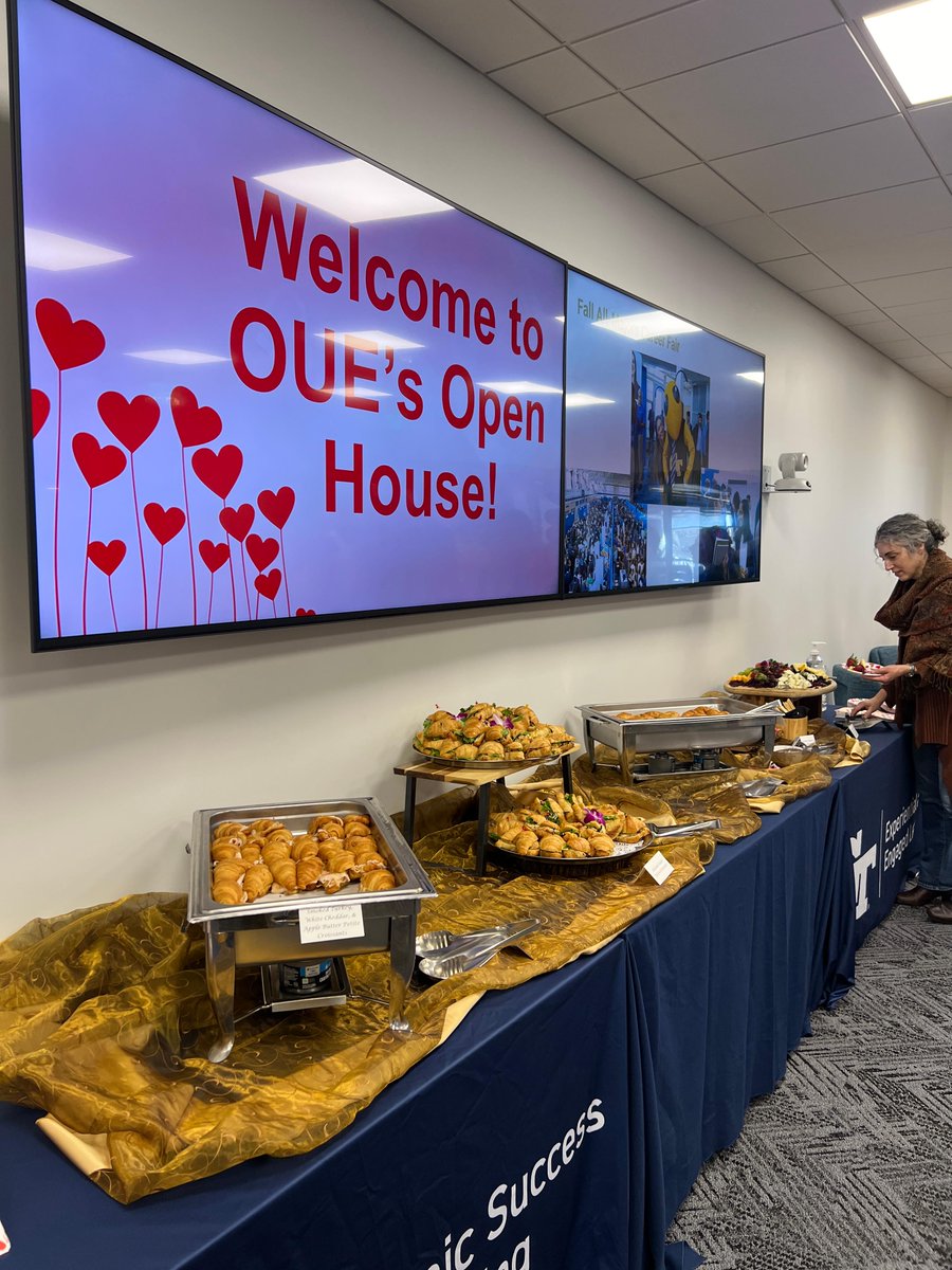 gtundergrad's tweet photo. Last night OUE celebrated our newly renovated offices in Clough Commons and showed some love for our amazing staff who operate here. There were balloons, swag, and of course, plenty of snacks. 

Thank you to GT OUE staff for a great event and for everything that you do! 💛 https://t.co/zab5Zfv8ll