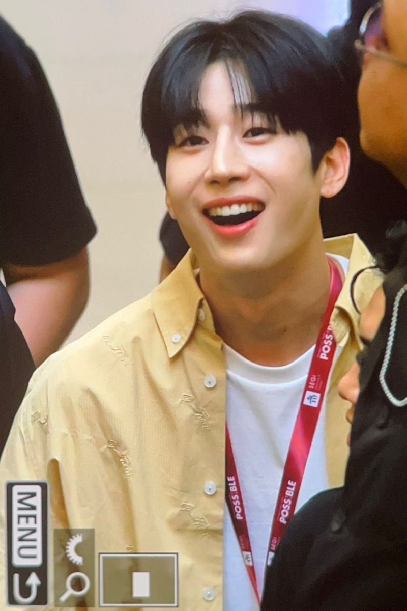 REALITYBORDERS's tweet photo. So, Happy Alice Day! 💙💛

#VICTON #빅톤 #VICTONFOREVER #OT7 #OT7FOREVER #ALICEDAY #ALICESELCADAY https://t.co/kpjTqpmDui