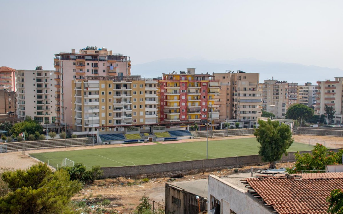 fussballgeekz's tweet image. 🇦🇱 Stadiumi Andon Lapa, Sarande - Home of 3rd tier side, KF Butrinti. Redolent of other grounds in southern #Albania peninsula; bowl-shaped arena overstood by communist-era tenements. Eye candy for the continental grouphopper 🇦🇱