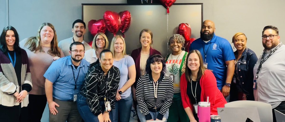 LEADw_HEART's tweet photo. In honor of MISD's National Random Acts of Kindness Day, the Behavior Intervention Team showered the Safety &amp; Security Team with cards and a night out at the movies!  We are so grateful to partner with them. Thank you Safety &amp; Security! #MISDKindIsCool @mansfieldisd @IHeartCKH https://t.co/HJ9yGtn161