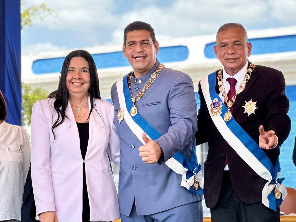Gracias Ciudad Bolívar pueblo cargado de historia que sigue forjando el futuro de la Patria y mantiene intacto el legado Bolivariano. 
Aquí nos recargamos el alma 205 años después y seguimos la senda victoriosa de Venezuela <a href="/NicolasMaduro/">Nicolás Maduro</a>