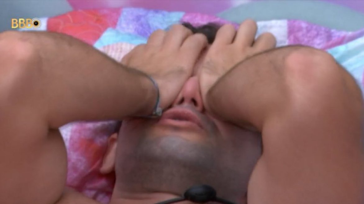 Matteus chora após término com Deniziane no BBB 24 - Foto: Globoplay