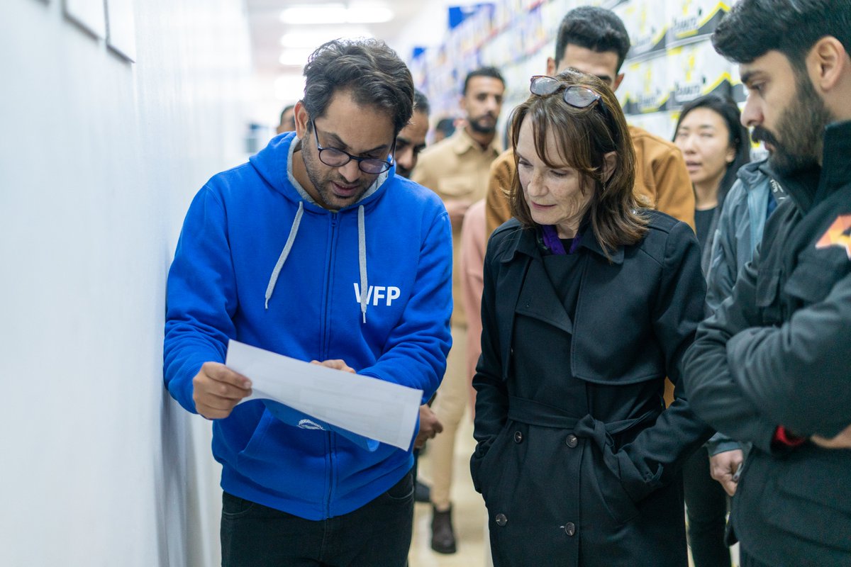 UN in Libya 🇺🇳🇱🇾 (@uninlibya) on Twitter photo The <a href="/UNinLibya/">UN in Libya 🇺🇳🇱🇾</a> Resident Coordinator, <a href="/ggagnonn/">Georgette Gagnon</a>, visited <a href="/WFP/">World Food Programme</a>'s new school feeding programme in Derna, which provides daily nutritious meals to more than 8,500 flood-affected schoolchildren.
In partnership with Ministry of Education office in Derna & Asarya, supported by 🇯🇵 & 🇩🇪 The <a href="/UNinLibya/">UN in Libya 🇺🇳🇱🇾</a> Resident Coordinator, <a href="/ggagnonn/">Georgette Gagnon</a>, visited <a href="/WFP/">World Food Programme</a>'s new school feeding programme in Derna, which provides daily nutritious meals to more than 8,500 flood-affected schoolchildren.
In partnership with Ministry of Education office in Derna & Asarya, supported by 🇯🇵 & 🇩🇪