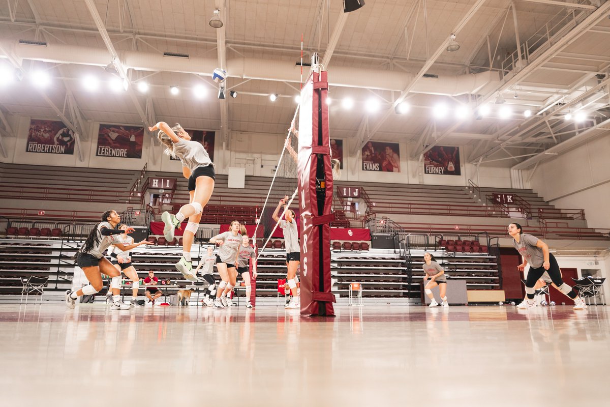 OU_Volleyball tweet picture