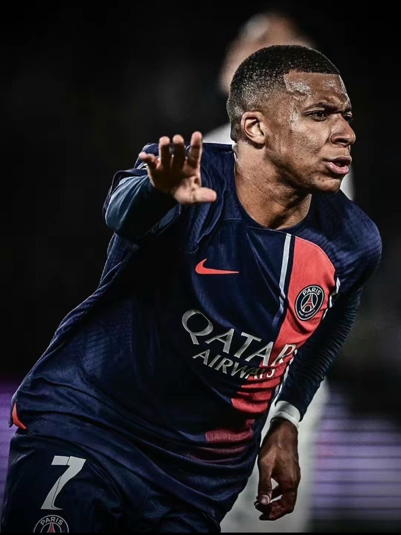 theMadridZone's tweet photo. 🚨🚨 Kylian Mbappé has now INFORMED Real Madrid that he will join the club this summer. @lequipe #rmalive https://t.co/fb3HoAbGbj