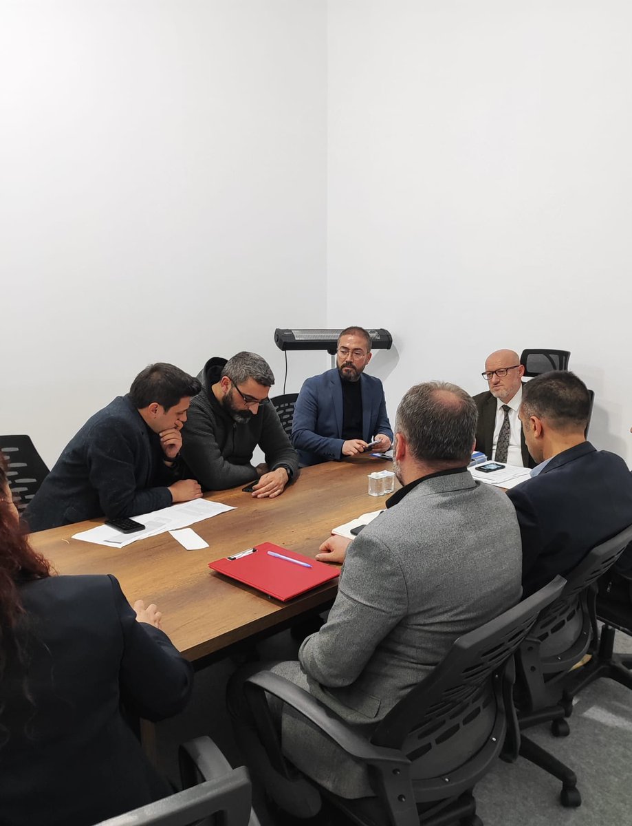 Sincan Seçim Koordinasyon Merkezimizde, SKM yönetim toplantımızı “İl Koordinatörümüz <a href="/SerhatPekes/">Serhat pekeş</a> ‘in” katılımı ile gerçekleştirdik.