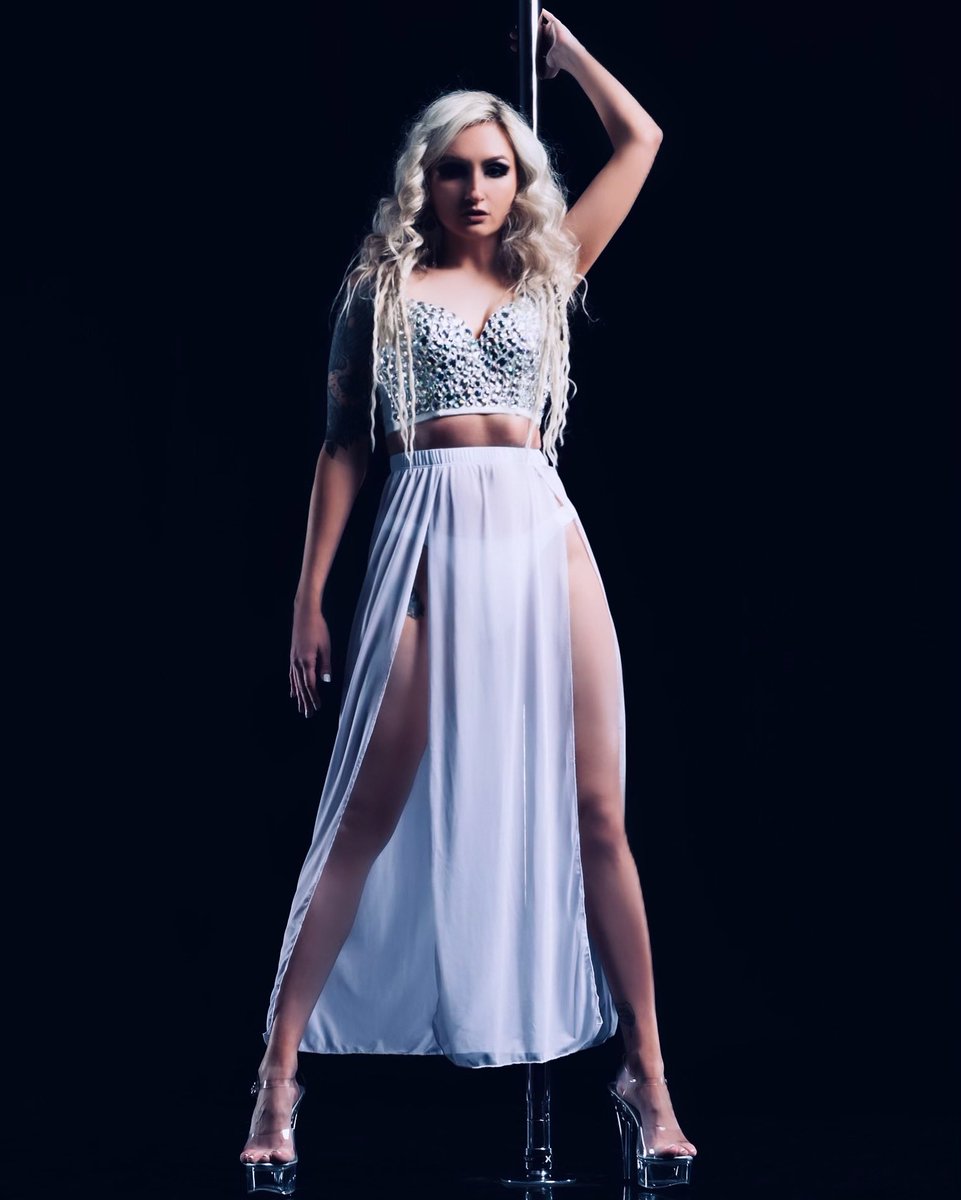 𝓜𝓪𝓷𝓭𝔂 𝓜𝓸𝓸𝓷 🌙 (@themandymoon)  X