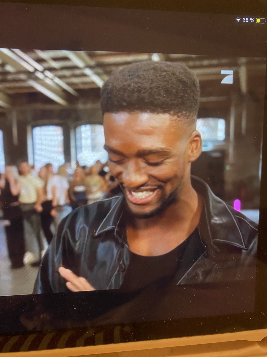 Clara_bowles_'s tweet photo. einer meiner favoriten bis jetzt voll sympathisch omg #gntm https://t.co/x3JgMJNLpc