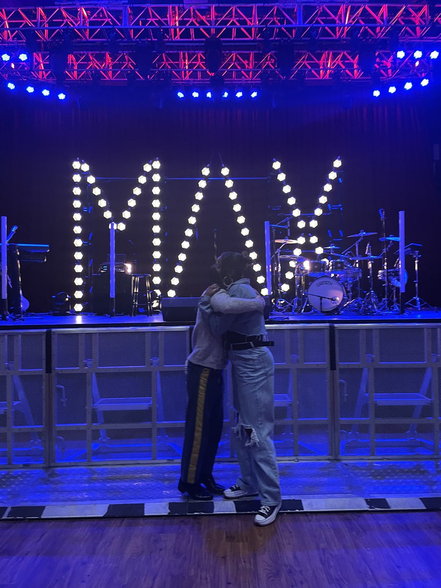 yagalzhane's tweet photo. @MAXMusic the Colourvision era has been EVERYTHING! I am so excited for the new album and new memories! #LoveinStereo @WarnerMusicU https://t.co/8gU6LWqbm3