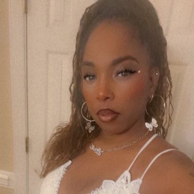 Queen0fMilan's tweet photo. #NewProfilePic https://t.co/bqtb62IS0o