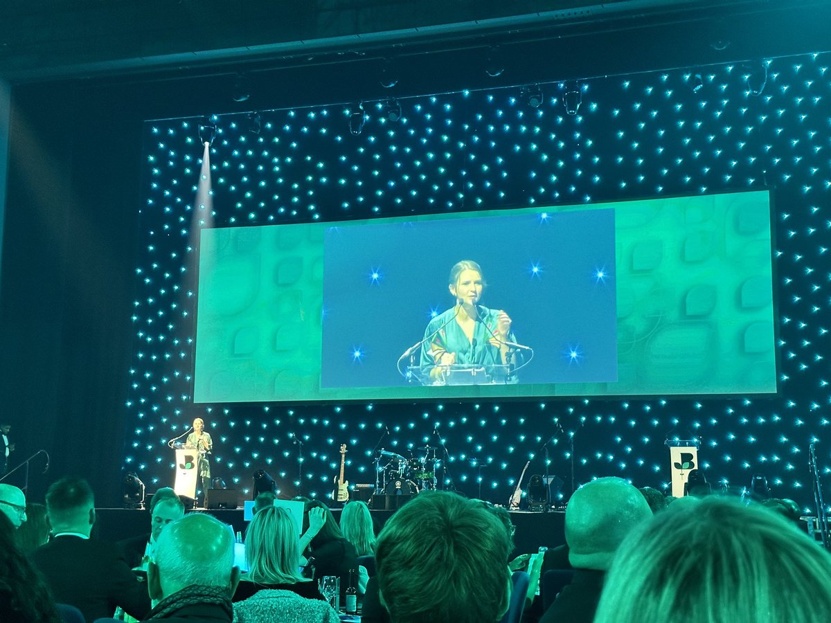 Welcome to the #GBCCAwards24 from <a href="/HenriettaLB/">Henrietta Brealey</a>  reminding 1200 that we are in a fantastically powerful room, able to influence the future of our great city.