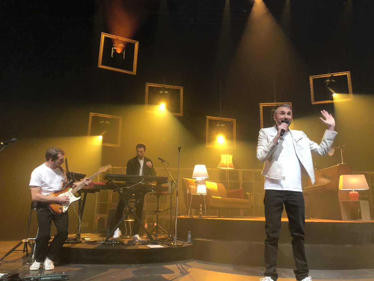 #Culture : Inauguration d’une nouvelle grande salle de #spectacles dans le sud de la #France avec <a href="/cwillem/">Christophe Willem</a> devant 1200 spectateurs conquis. #Musique #Concert #Confluence