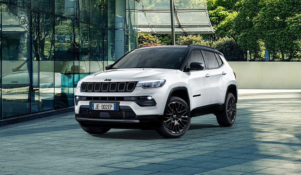 Domina la carretera con elegancia y eficiencia.

Conoce el Jeep Compass e-Híbrid, la fusión perfecta entre potencia y sostenibilidad.

Descubre el equilibrio perfecto en FloresCar. 🚗⚡️

📌 Avda. De la Cruz Roja España, 6
📞 969 23 64 52

#JeepCompass #SostenibilidadConEstilo