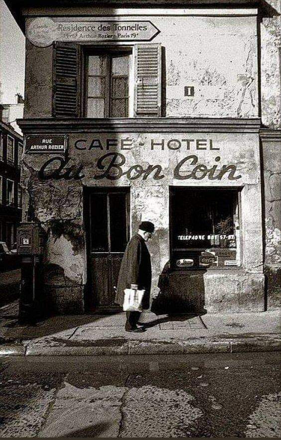 Bonjour. ☕️🥖☺️ Henri Cartier-Bresson. Au Bon Coin, rue Arthur-Rozier Sans date. Paris 19e