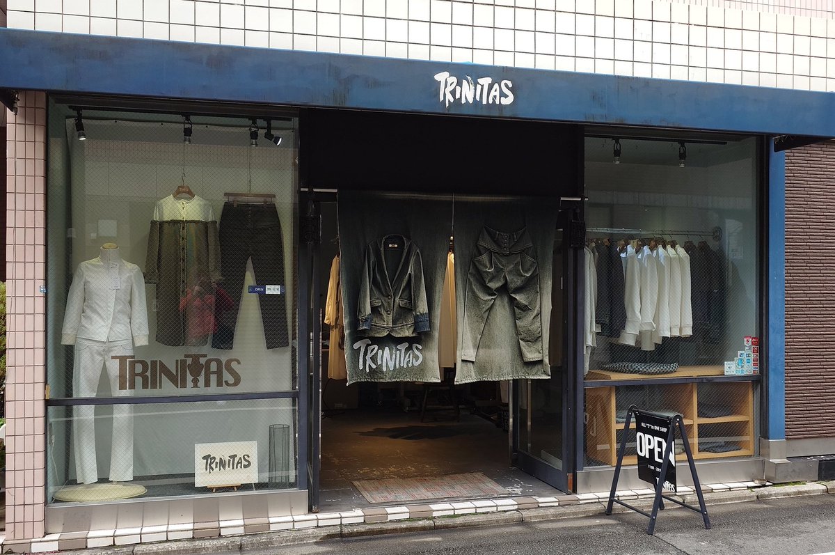aruno_shizuno's tweet image. かっこええ洋服屋さんや
#TRINITAS